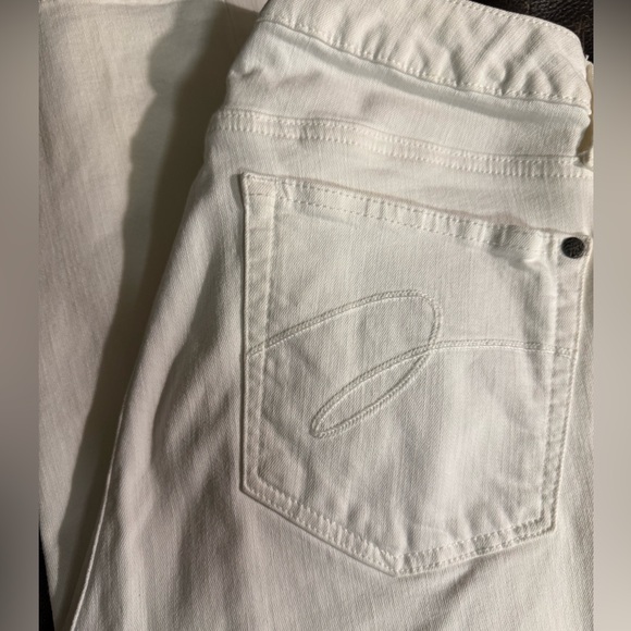 Miracle Body Jeans - Picture 3 of 9